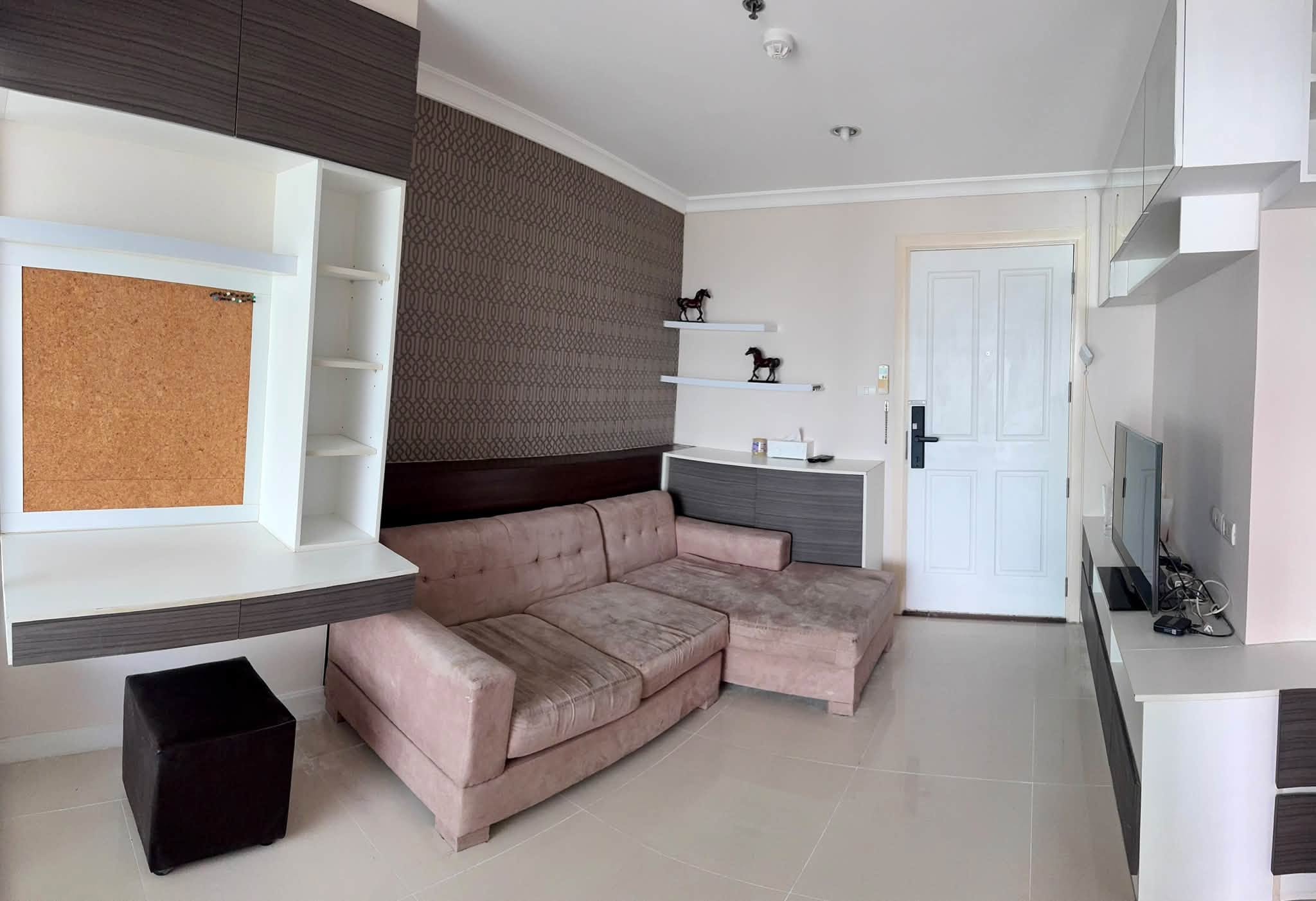 For Rent: Lumpini Place Rama 9 · 1 Bedroom, 37 sqm, Floor 9