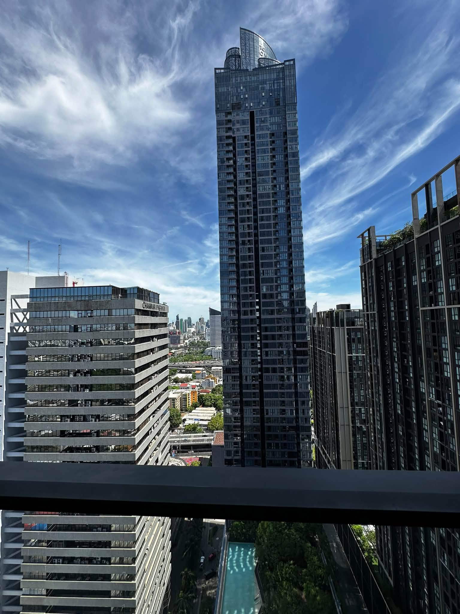For Rent: One9Five Asoke–Rama 9 · 1 Bedroom, 42.5 sqm, Floor 31, Pool View - รูปที่ 1