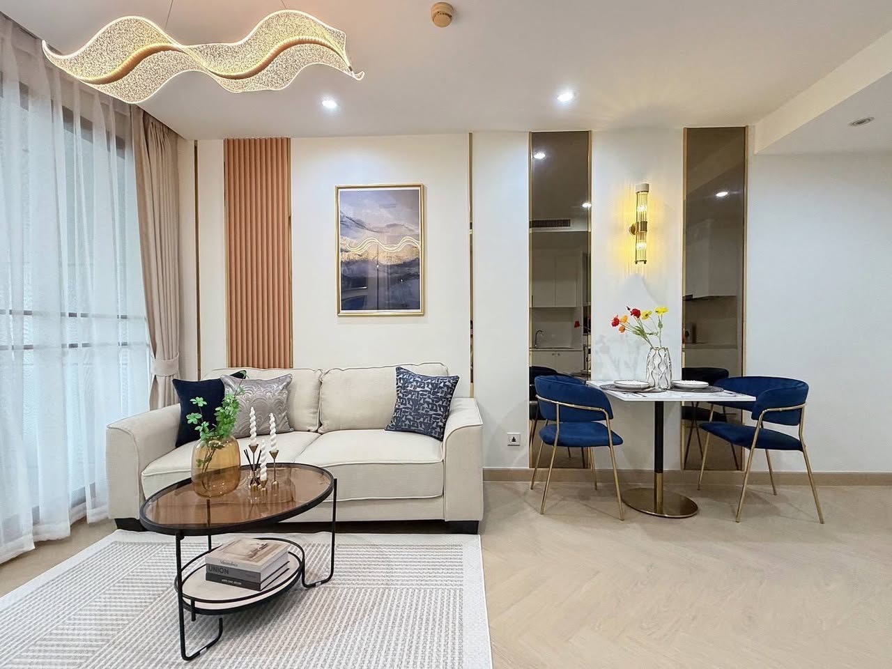 ให้เช่า Collezio Sathorn-Pipat · 1 ห้องนอน 42 ตร.ม. ชั้น 0 แต่งครบพร้อมอยู่ เฟอร์นิเจอร์เครื่องใช้ไฟฟ้าครบ