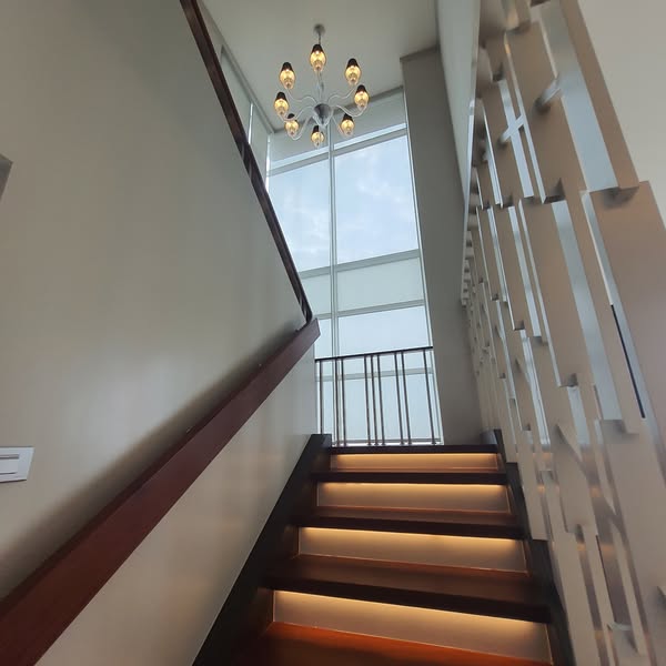 [အငှား] The Four Wings Residence Srinakarin · 3 အိပ်ခန်း 300 စတုရန်းမီတာ 26 လွှာ · Duplex အခန်း အသင့်နေ