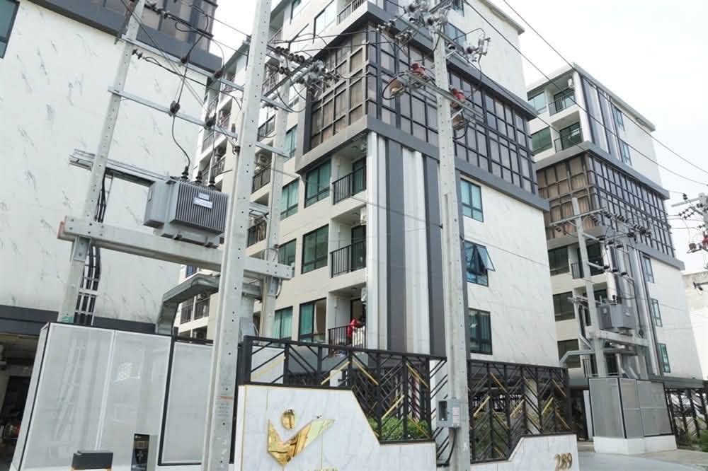 For Rent: Modern Condo Bang Phlat · 1 Bedroom 28 sqm Floor 8