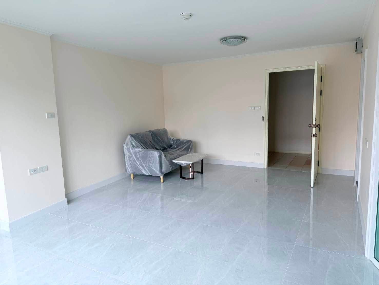 ขาย Lumpini Place Narathiwat 24 · 1 ห้องนอน 34 ตร.ม. ชั้น 3 อาคาร A รีโนเวทใหม่