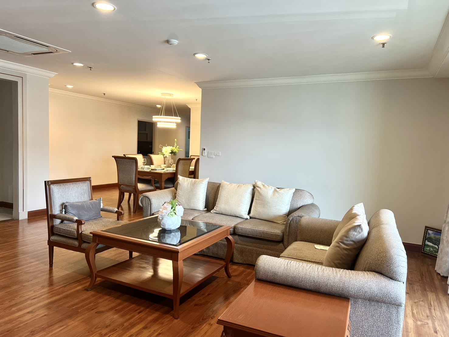 For Rent: GP Grande Tower Sukhumvit 23 · 3 Bedrooms 220 sqm Floor 19