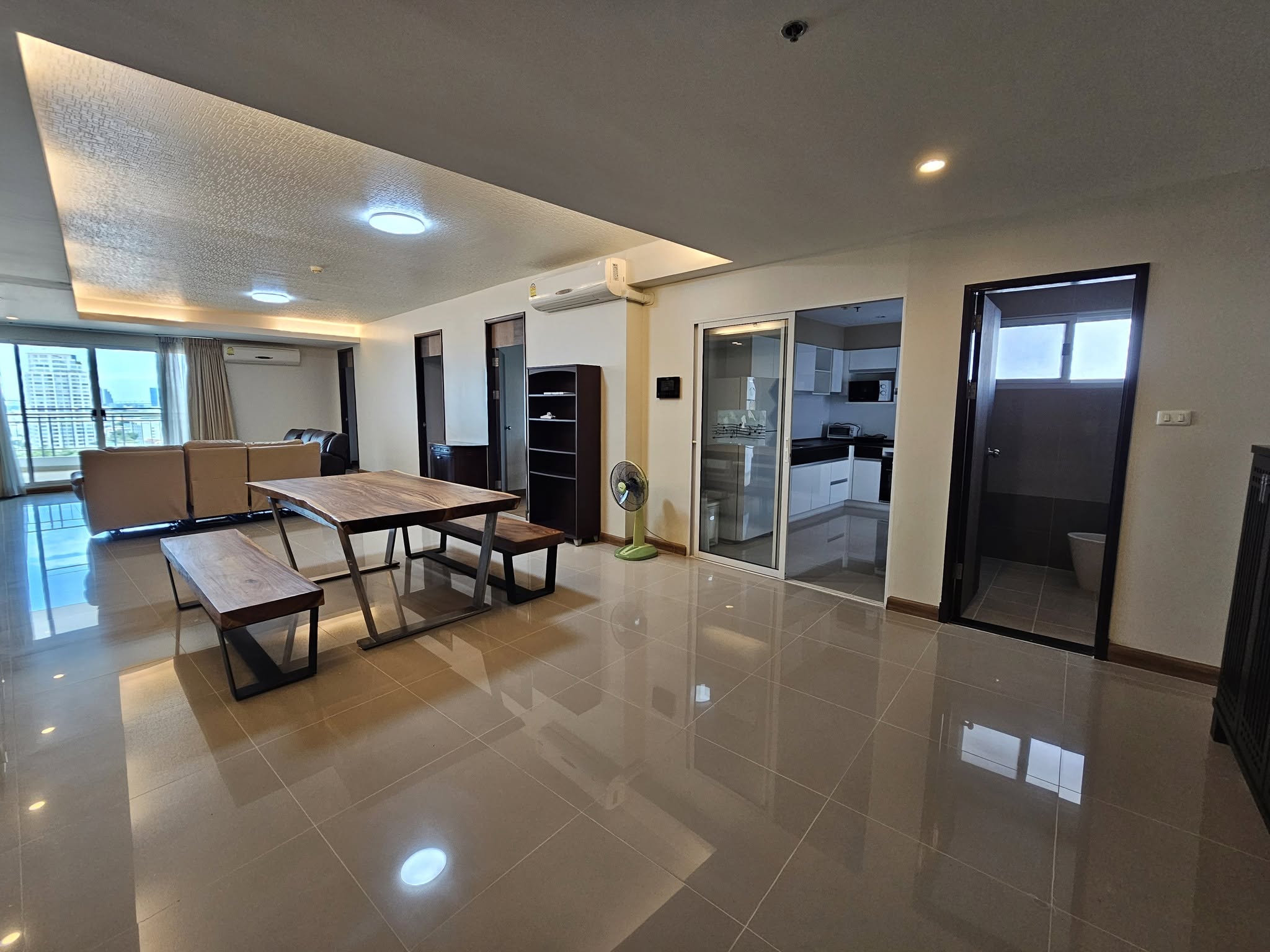 For Rent: Supalai River Resort Charoen Nakhon · 3 Bedrooms 180 sqm Floor 17 River View