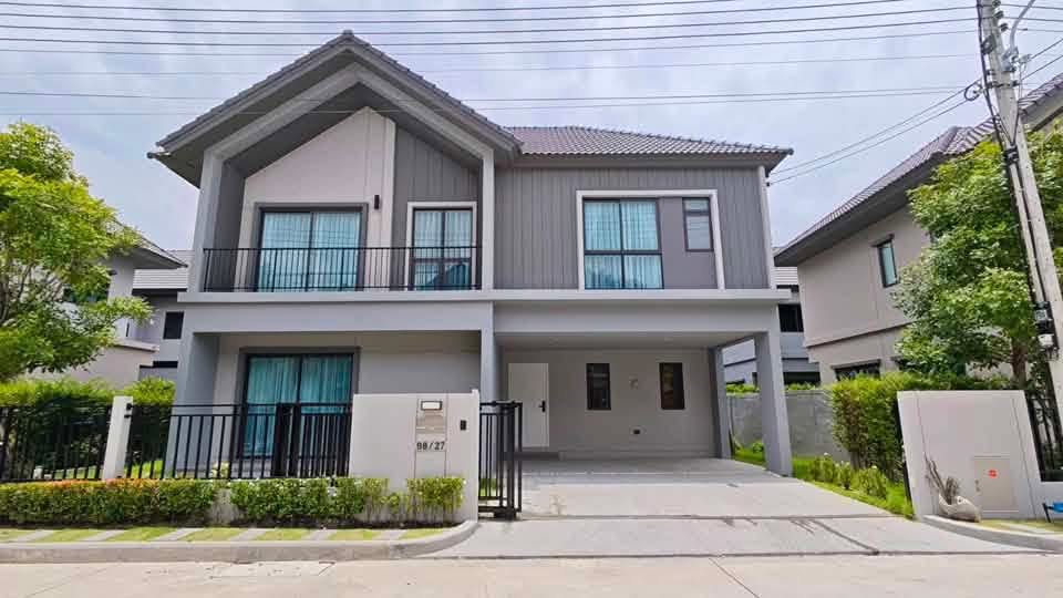 4-Bedroom Detached House at Venue Portrait Don Mueang for Rent
