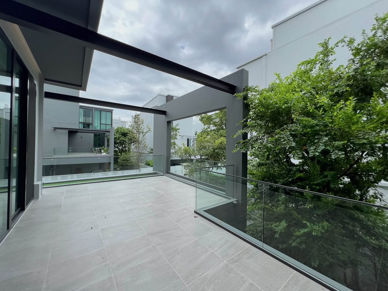 3-Storey Detached House at Vive Krungthep Krita with Private Elevator