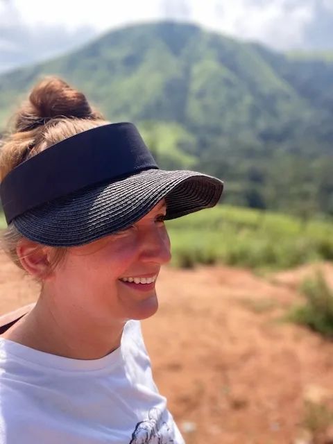 Seitliches Profil Sara