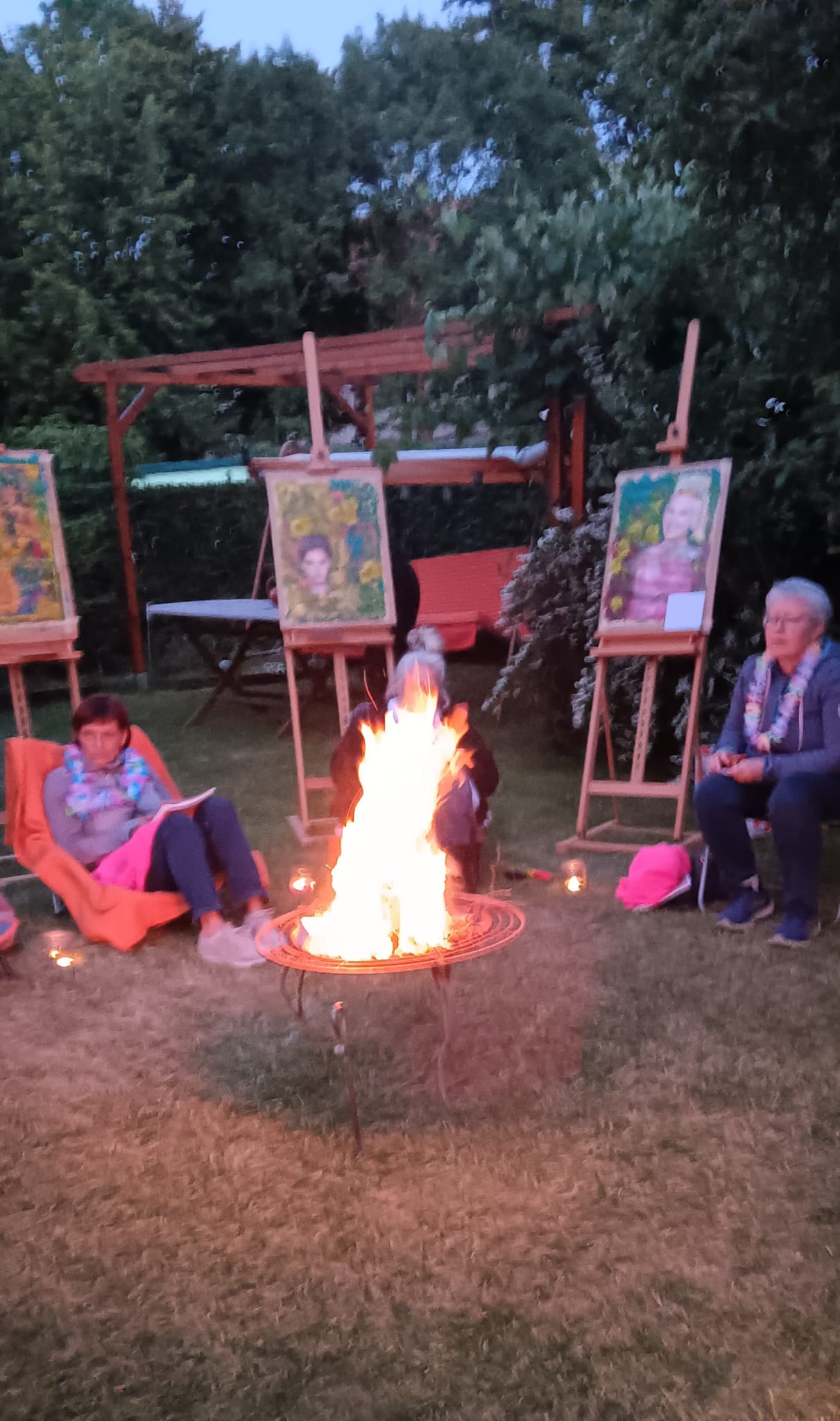Verbundenheit am Feuer