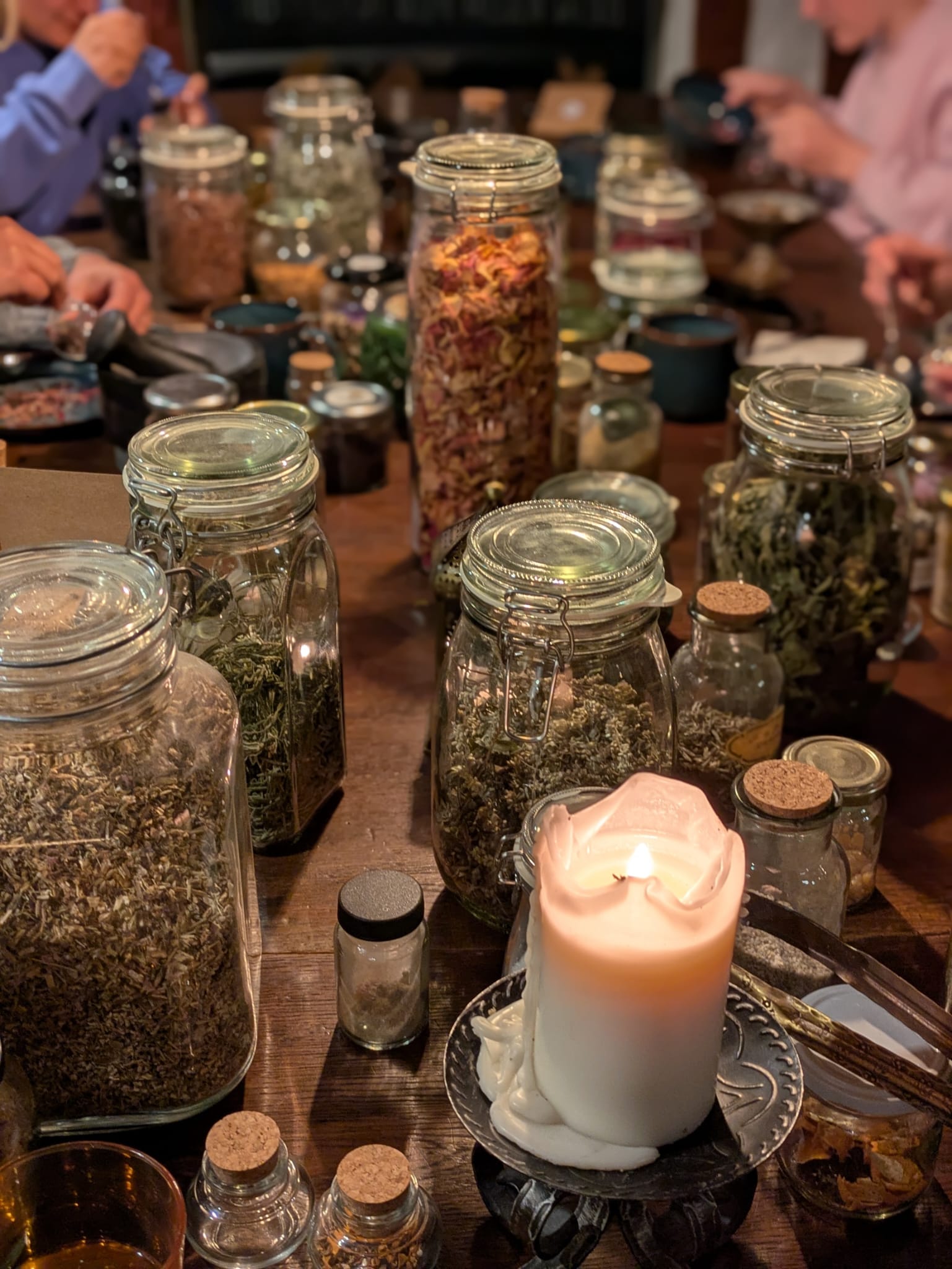 Kräuter, Blüten und Harze