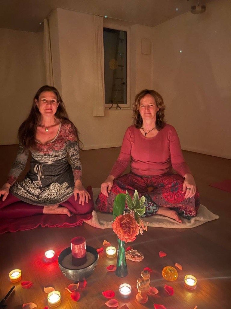 FrauenRaum -  die Hosts Eva und Barbara