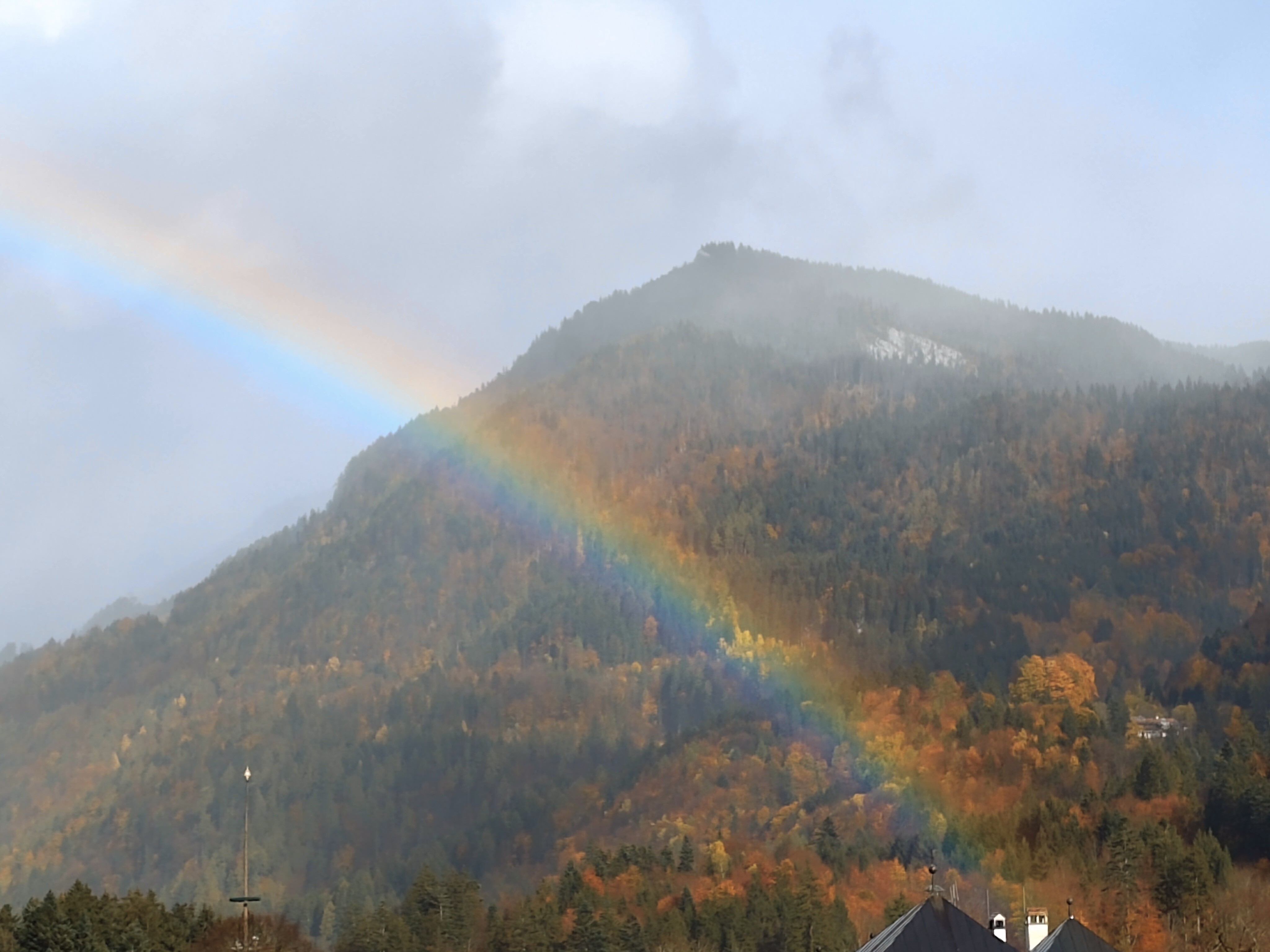 Regenbogen am Hausberg