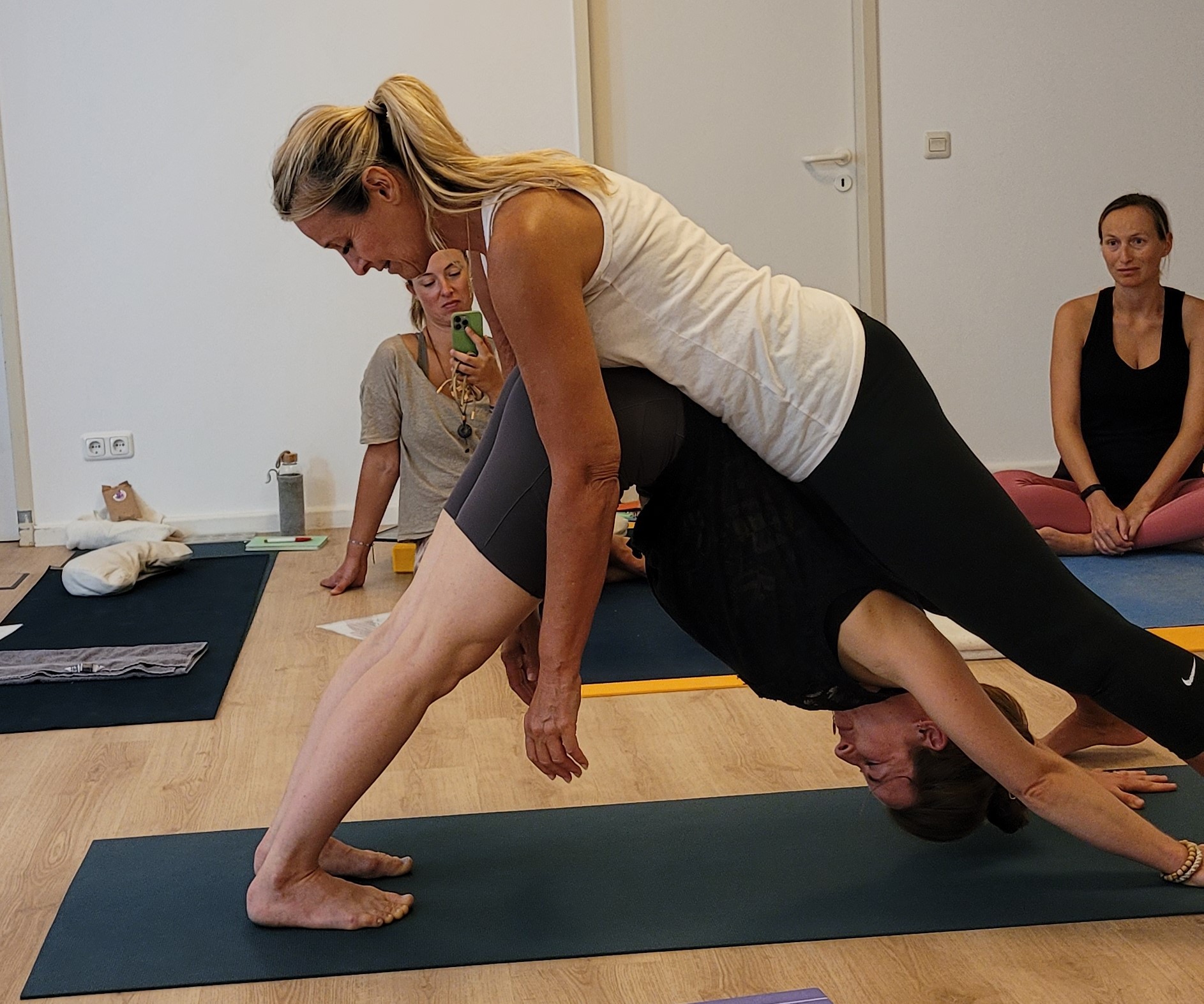 30h ALIGNMENT & ADJUSTMENT Workshop mit Veronika Rössl in München, photo 4