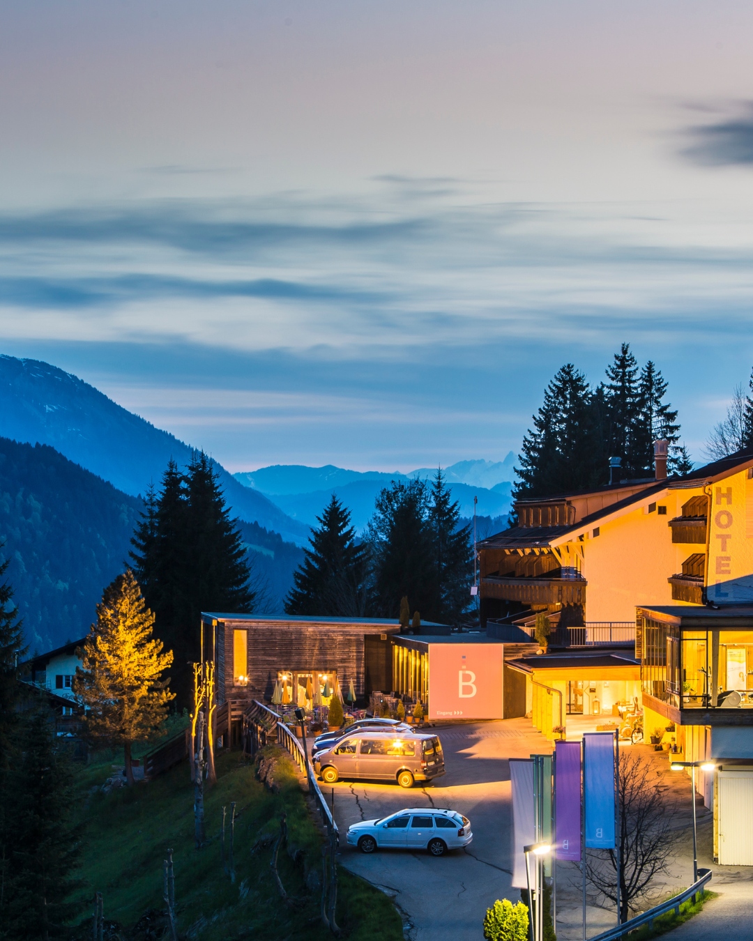 Das Bio Berghotel Ifenblick in der Abendstimmung