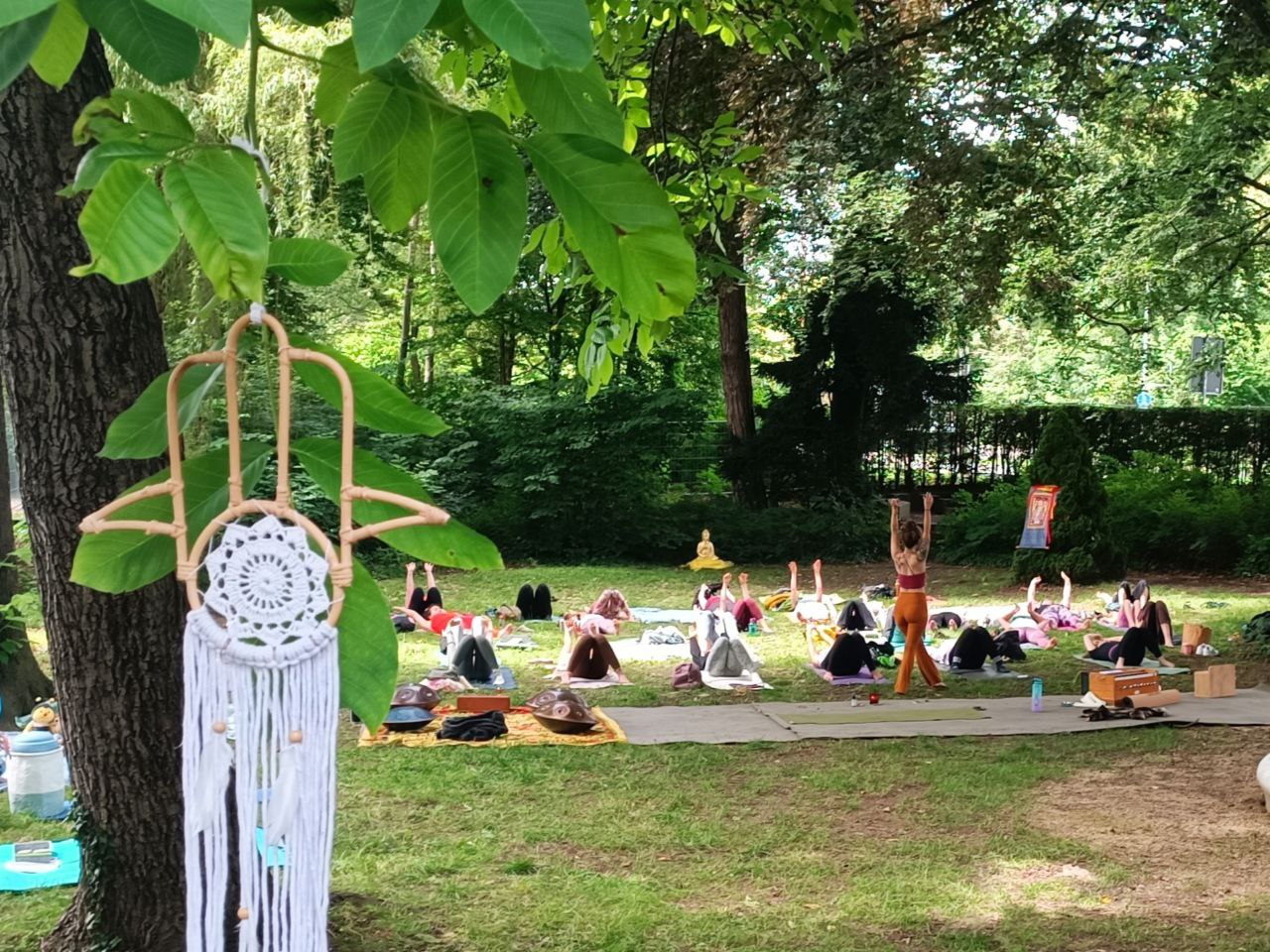 Yoga - Benefiz-Seegrasspinnerei-Festival, photo 5