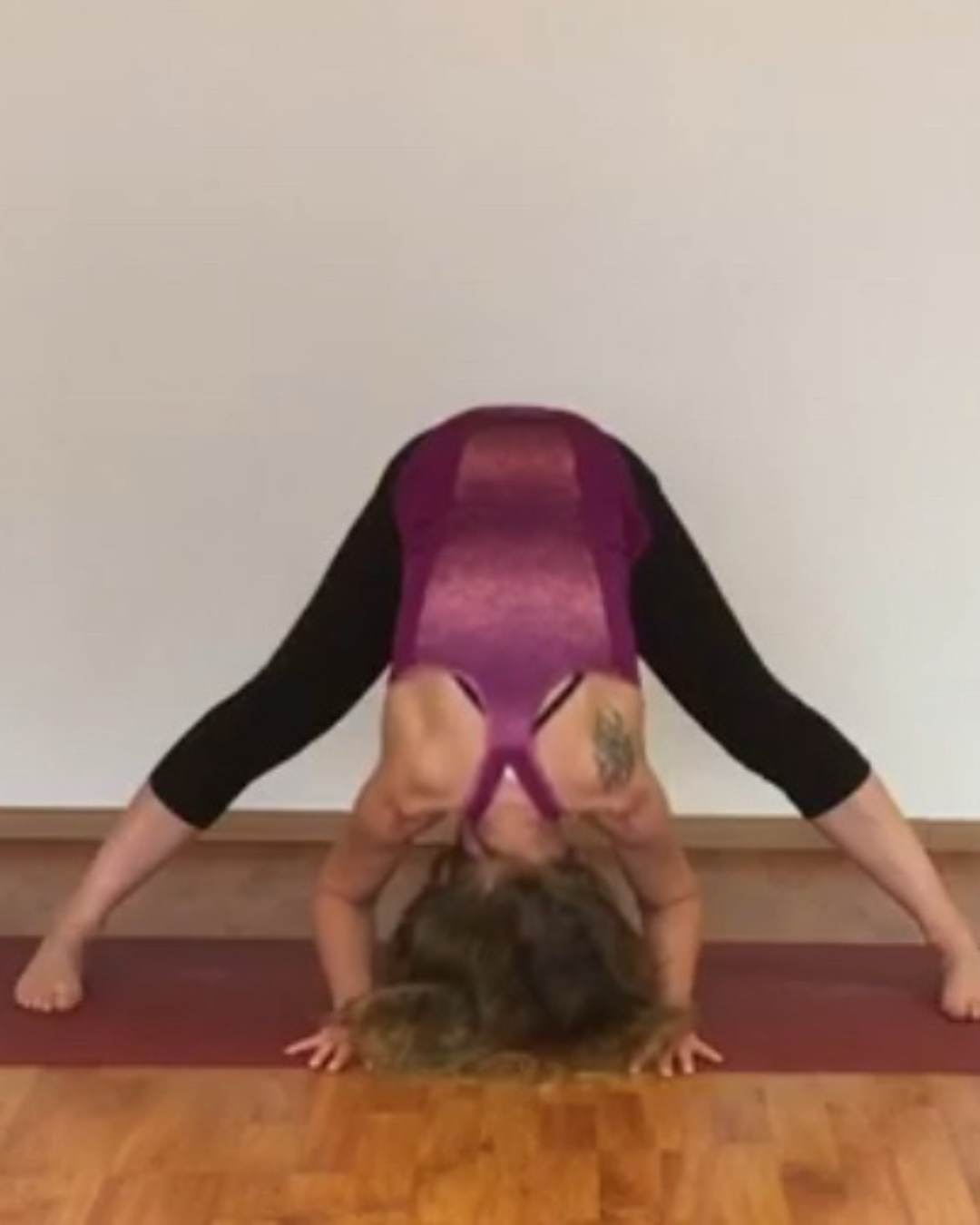 Im Yoga symbolisieren  wir mit den fließenden Bewegungen den Fluss des Lebens, photo 4