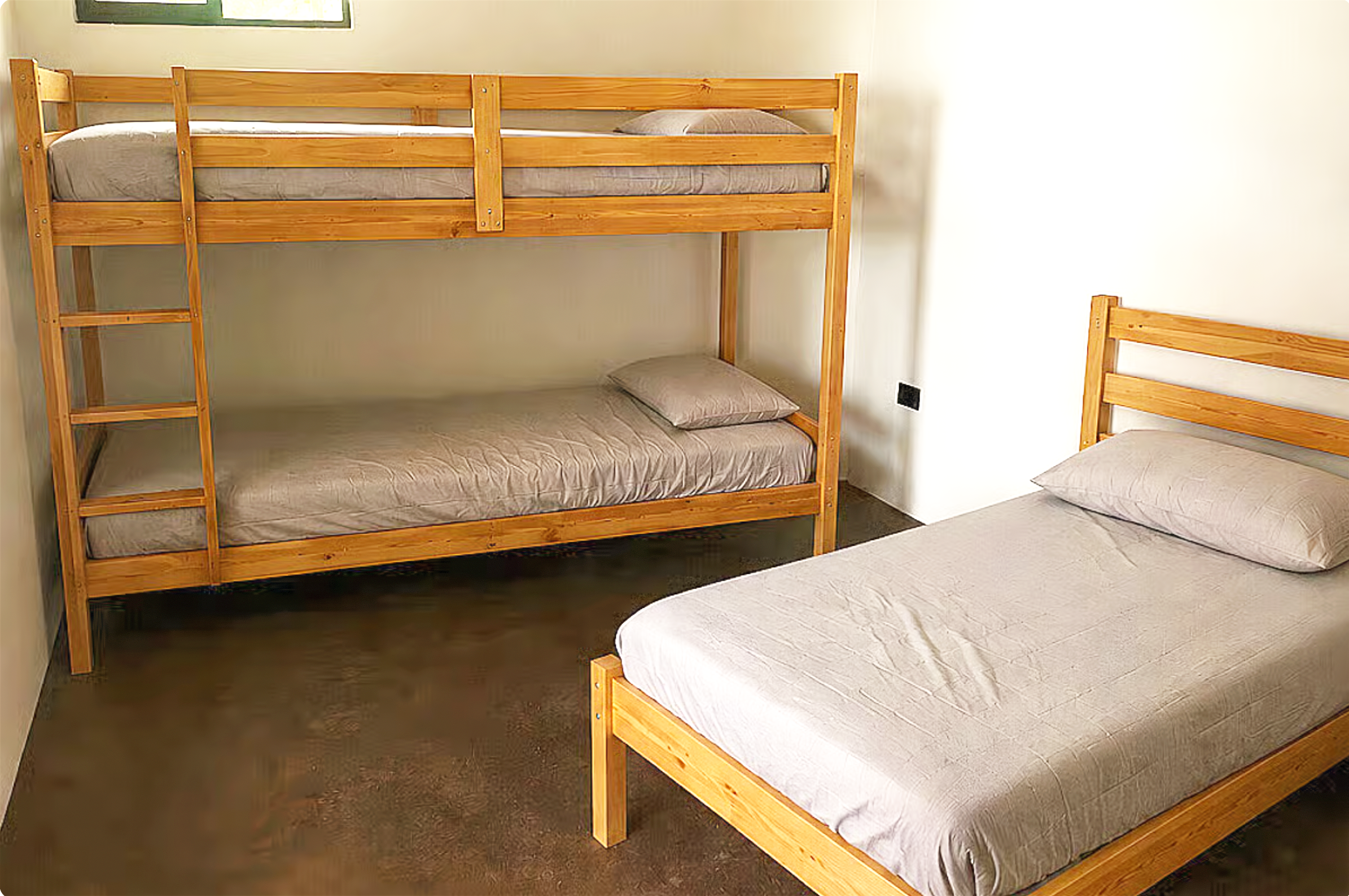 Community Dorm / Shared Space