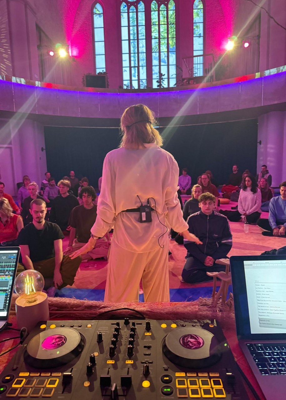 Profile image for Roxana