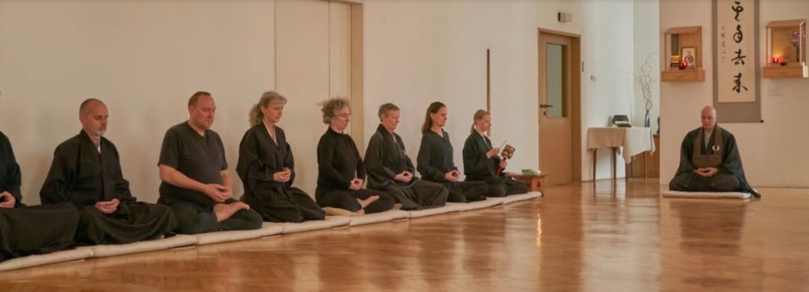 BergZendo – Rückzugsort im Grünen backdrop