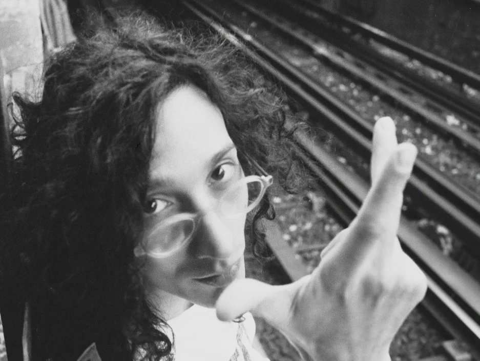 Fito Páez vuelve a contar su historia, esta vez con su propia voz