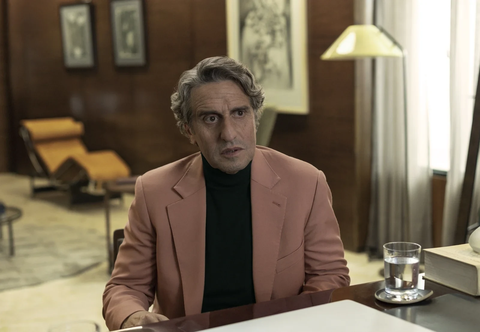 Diego Peretti como Martín Bouchard en Lo dejamos acá
