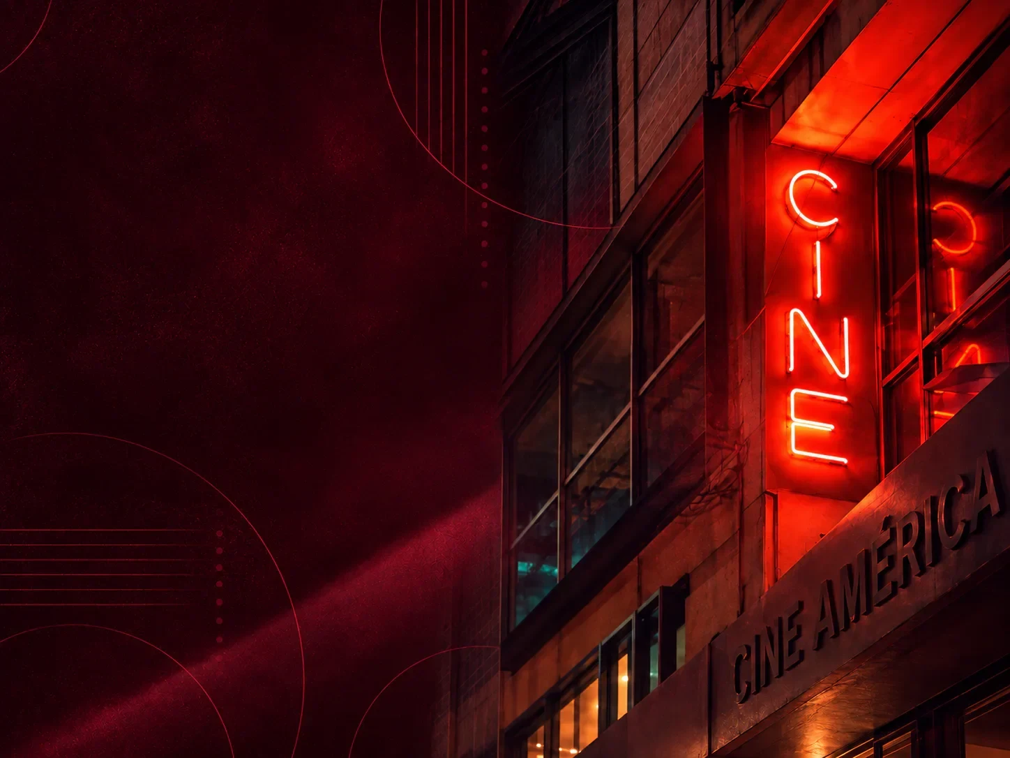 Fachada del Cine América de Santa Fe de noche