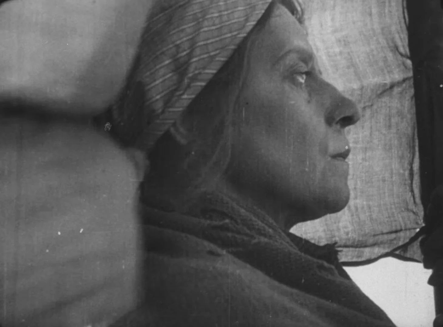 Vera Baranóvskaya como la madre en La madre (1926)