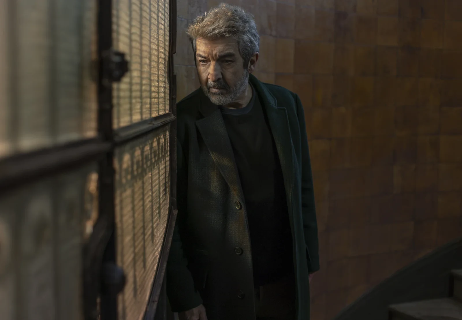 Ricardo Darín como Bruno Verón en Lo dejamos acá