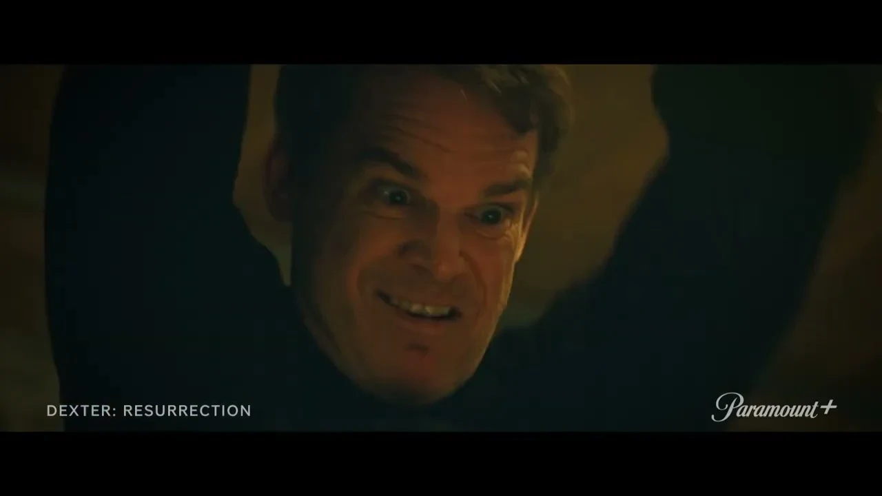 Michael C. Hall como Dexter Morgan