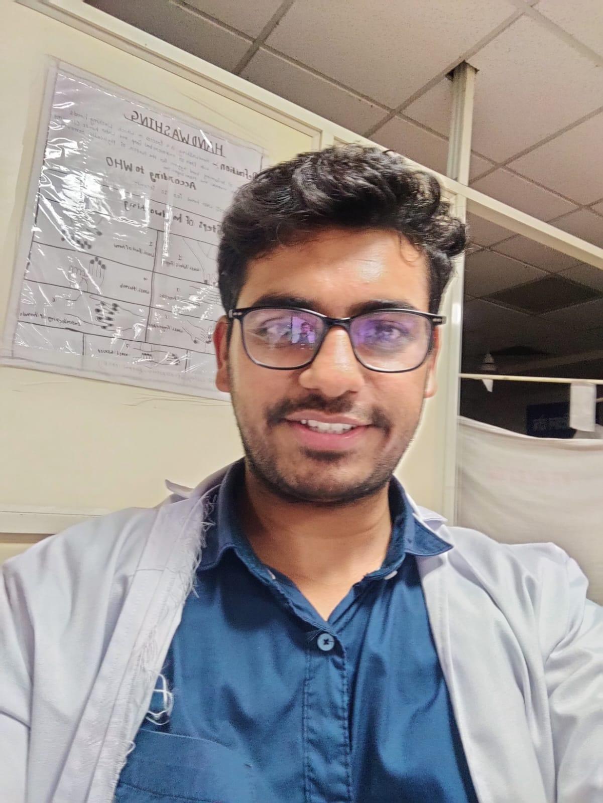 Photo of Dr.Neelesh Kumar Pal, General Physician in Indore, Madhya Pradesh