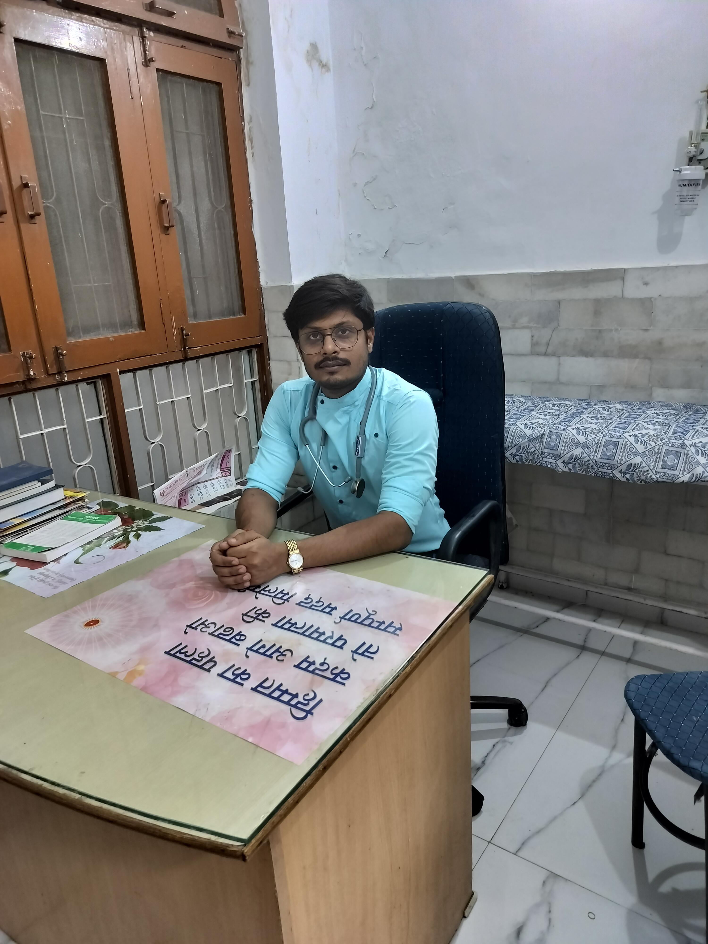 Photo of Dr Prakhar Saxena, Ayurveda Expert in Lucknow, Uttar Pradesh