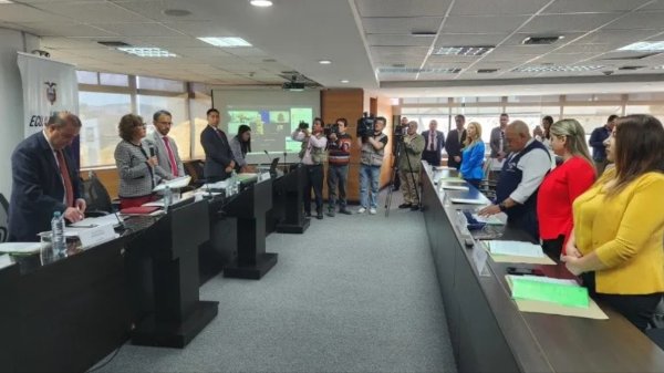 Reforma a la jubilación patronal en Ecuador: tres modelos sobre la mesa