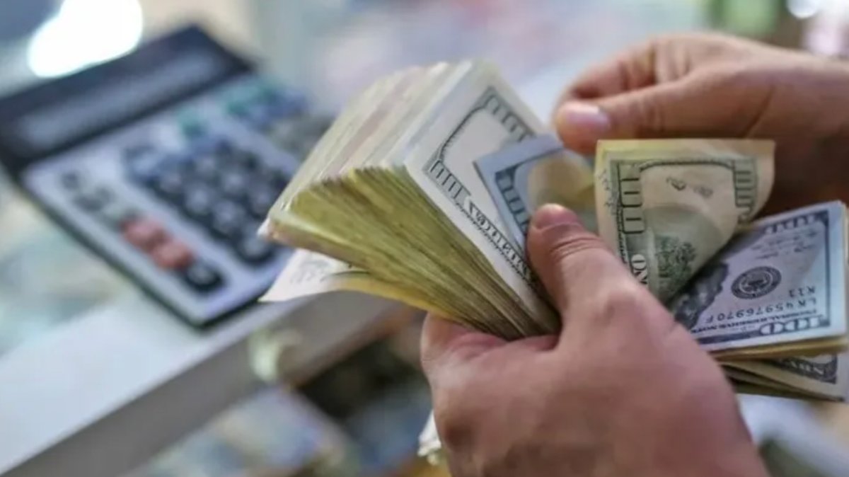 Ecuador mueve el 40% de su economía en efectivo y se ubica en el puesto 81 del ranking global