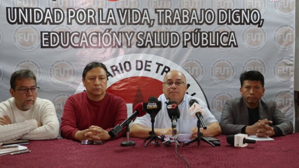 Gremios de trabajadores piden que el salario básico unificado de 2026 se incremente a USD 575