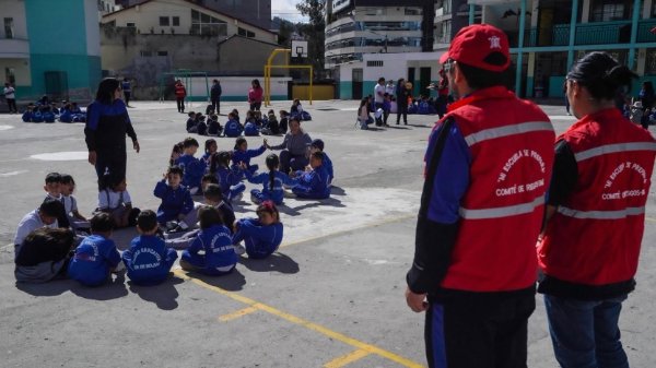 CAF aprueba crédito para Ecuador destinado a capacitación docente, construcción de escuelas e impulso del deporte