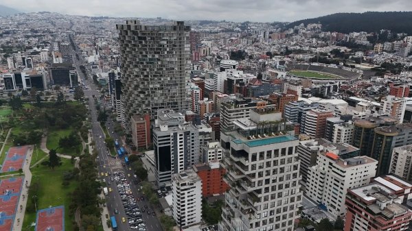 Constructores piden cautela ante nueva ordenanza que regula áreas en Quito