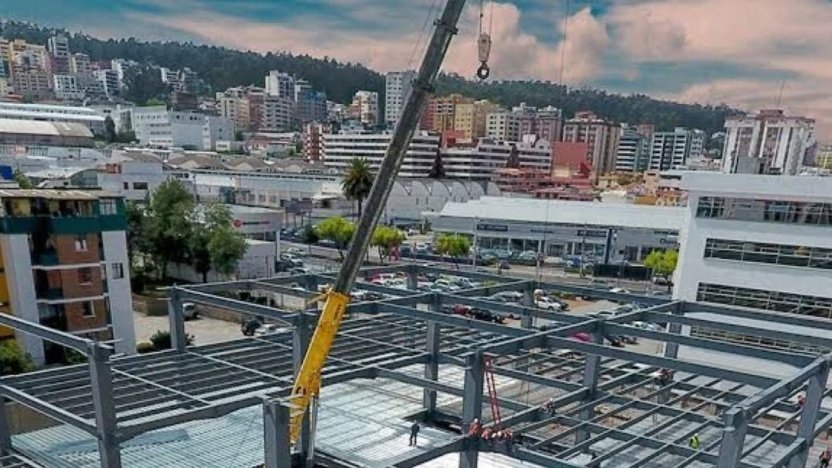 Economía ecuatoriana crece: construcción y comercio impulsan ventas en 2026