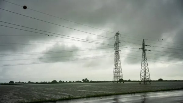 Ecuador iniciará este año la construcción de la interconexión eléctrica con Perú