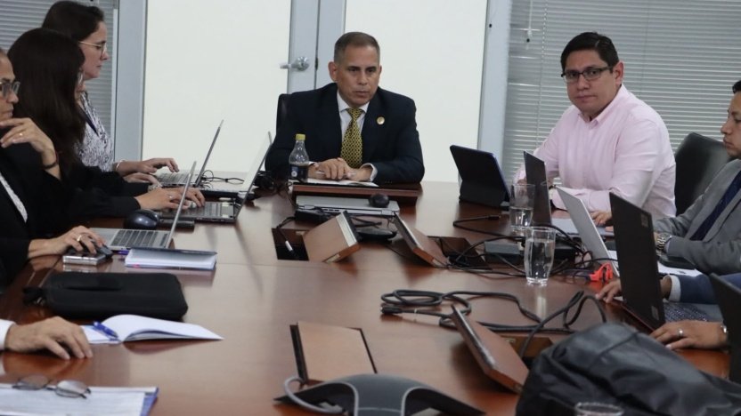 Empresas de alto consumo en Ecuador tendrán 48 horas de desconexión de electricidad desde este 29 de septiembre de 2026