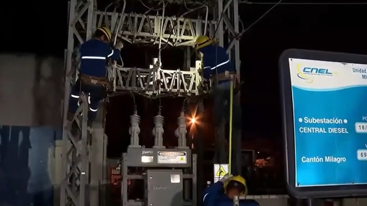 Empresas de mediano voltaje también se desconectarán un día a la semana para reducir consumo eléctrico Empresas de mediano voltaje también se desconectarán un día a la semana para reducir consumo eléctrico