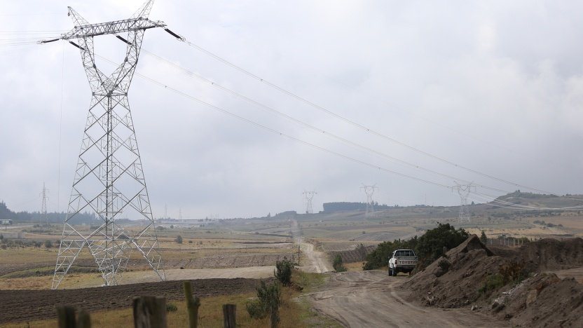 En pleno estiaje, piden a industrias y centros comerciales de Ecuador encender sus generadores de forma voluntaria
