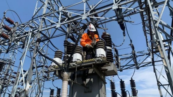 Gobierno dialoga con empresas que más electricidad consumen para mover o paralizar un día el aparato productivo