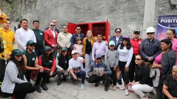 Cuarto gabinete contra incendios forestales refuerza respuesta de los vecinos de Nayón, el ‘Jardín de Quito’
