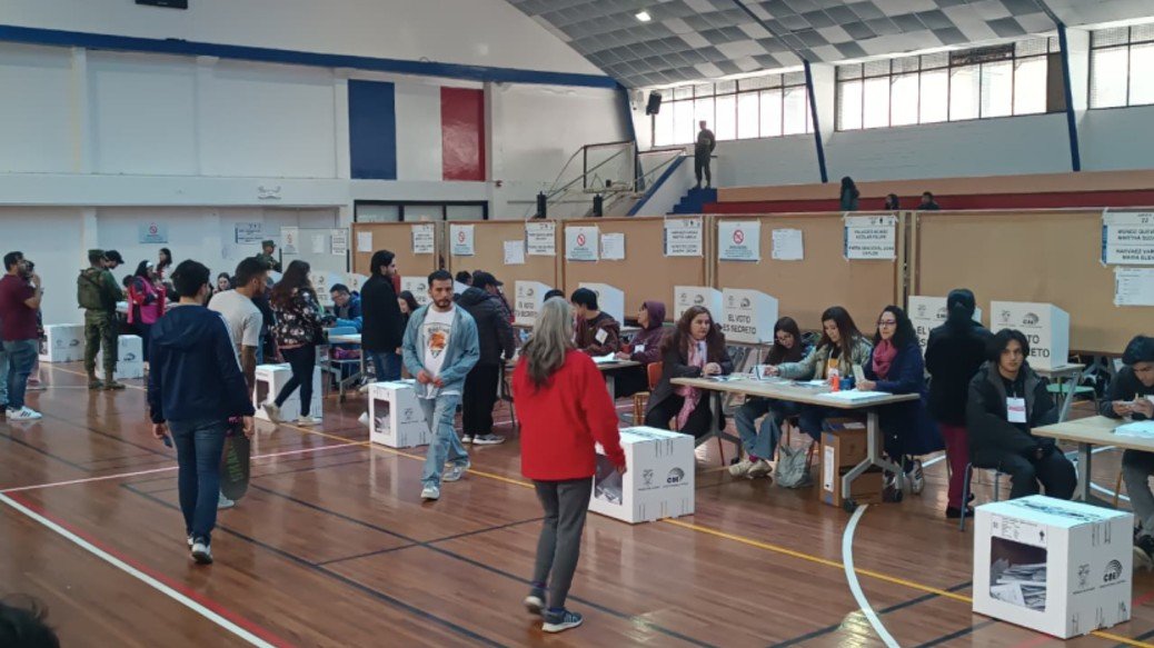 Riesgo país de Ecuador sigue subiendo y supera los 700 puntos, luego de la consulta y referéndum 