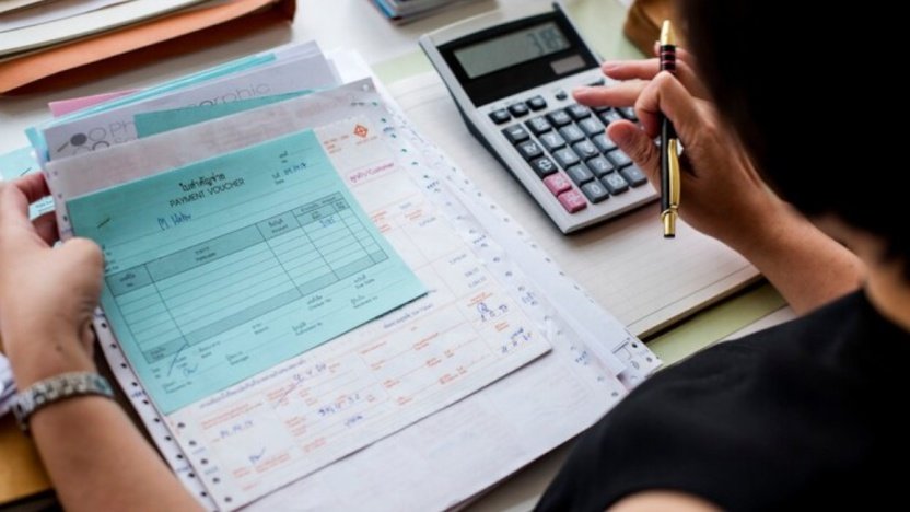 Más de 900 contratos públicos de USD 1 millón o más se adjudicaron en 2025, una nueva retención del 0,4% se aplicará en estas operaciones