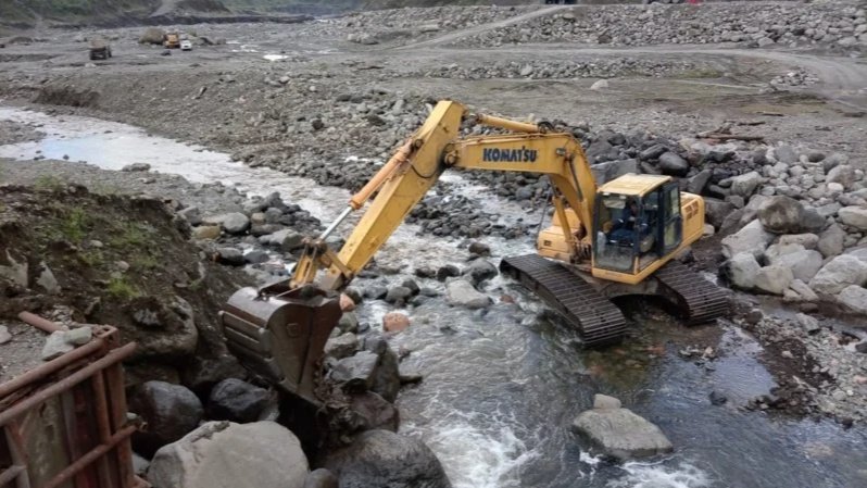 Una carretera cerrada puede costar $2 millones al día: así cambiará Ecuador sus inversiones viales
