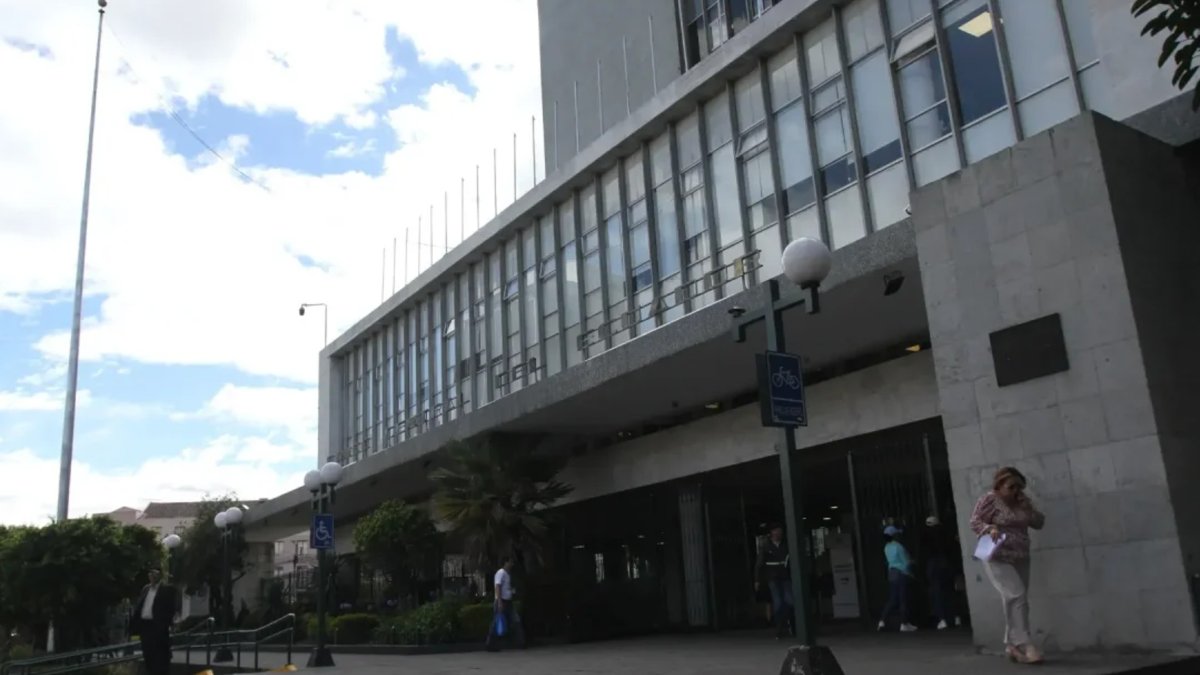 Banco Central eleva previsión de crecimiento de Ecuador al 2,5 % para 2026
