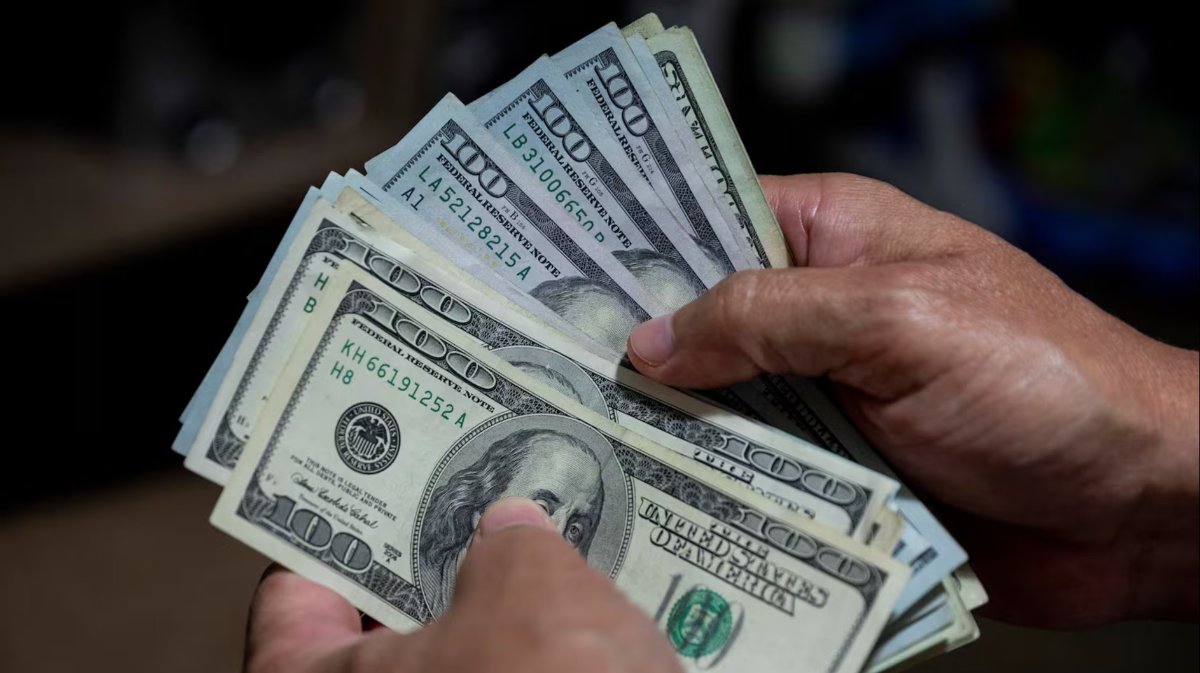 Fitch Ratings mejora la calificación de Ecuador y mantiene perspectiva estable