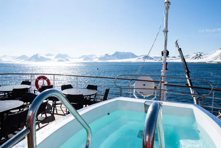 Jacuzzi | Sea Spirit