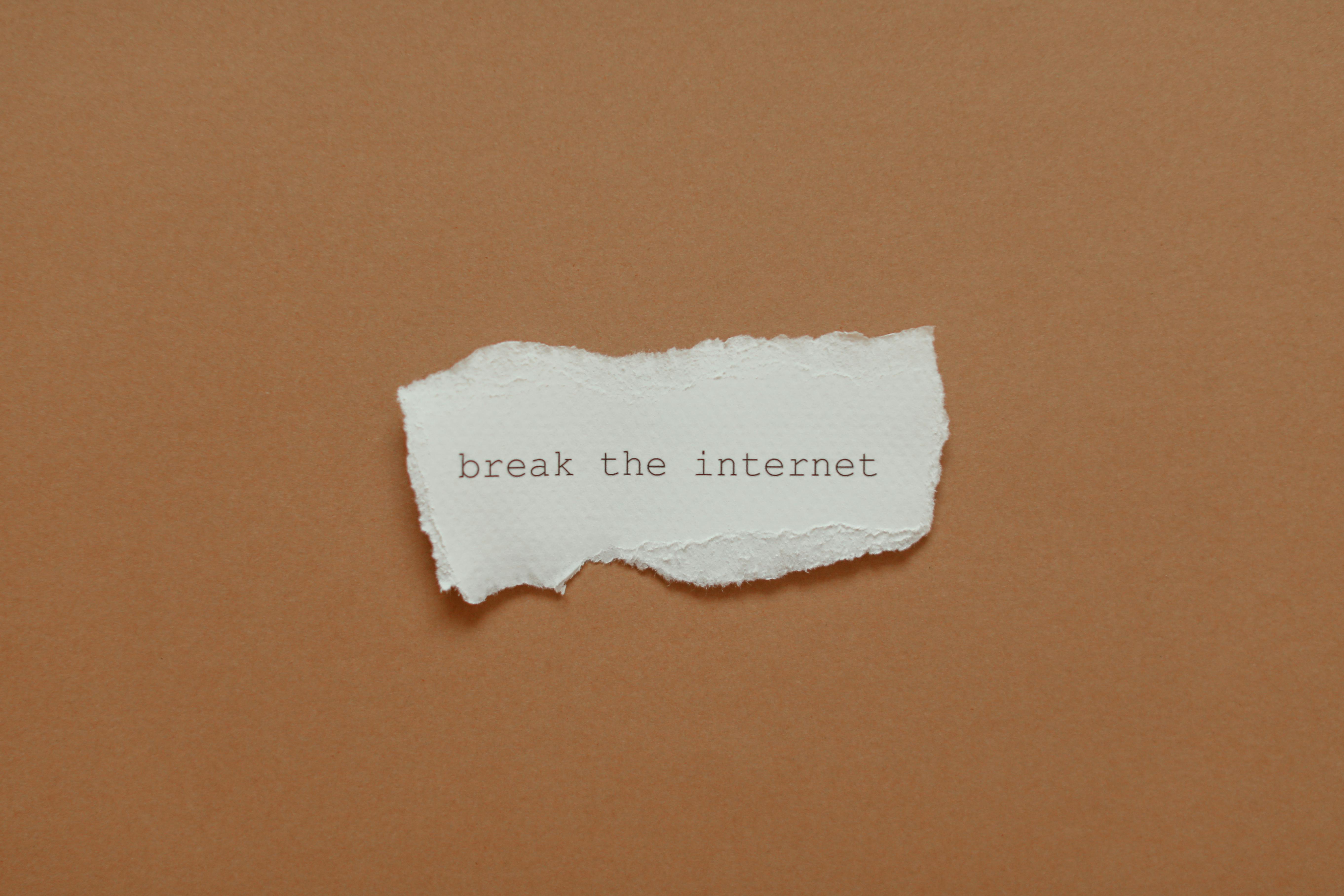 Blog Post Structures That Keep Readers Hooked | ContentHub.guru Guide
