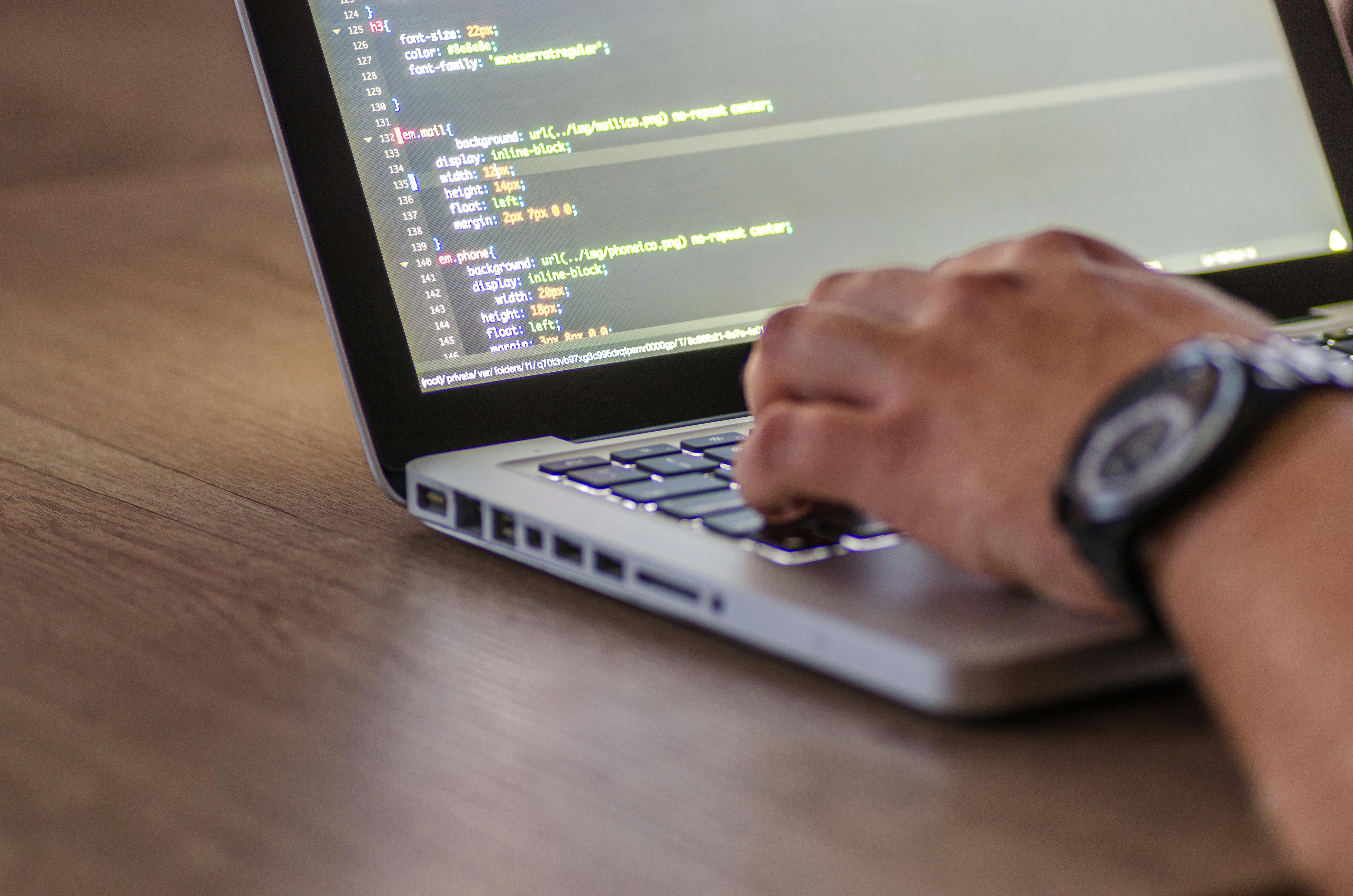 How to Make Money Selling Digital Products Online: A Beginner’s Guide